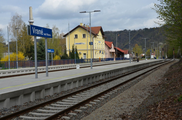 Railway station Vrané nad Vltavou
