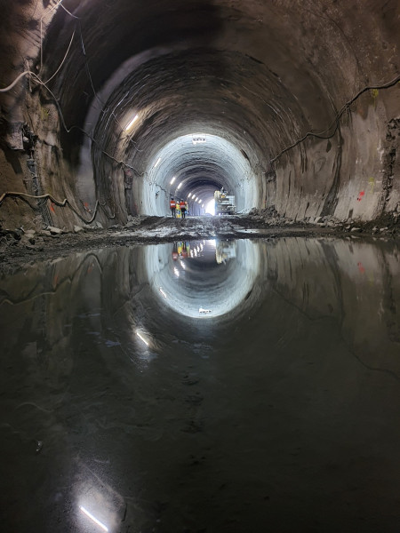Voda v tunelu